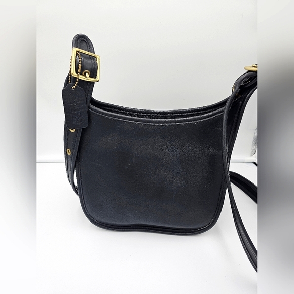 Coach Handbags - Vintage COACH Legacy Janice Black Leather Bag Crossbody Shoulder #9950